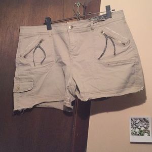 Maurice’s frayed hem shorts.